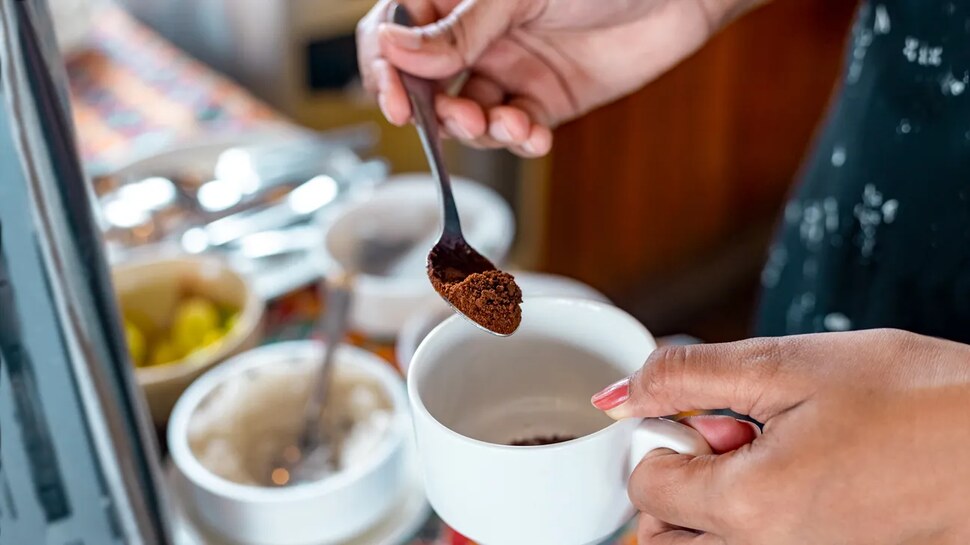 بررسی کامل قهوه فوری از فواید تا مضرات و روش تهیه